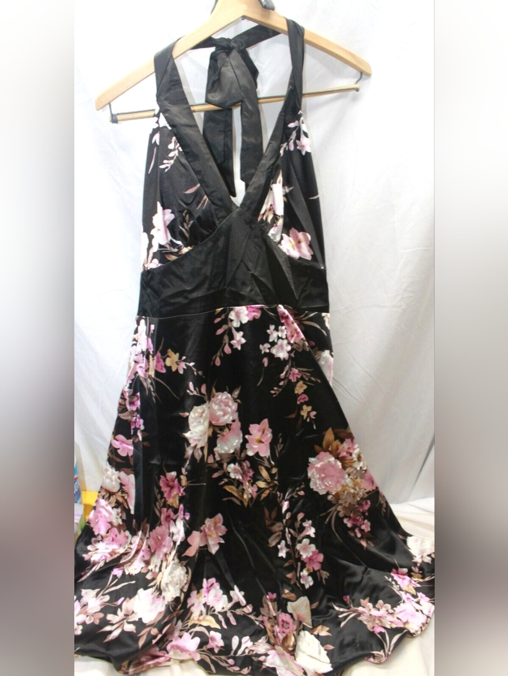 Pretty Romy Red Black Multi Floral Satin Halter Cocktail Party Dress, Sz XL! 🍁